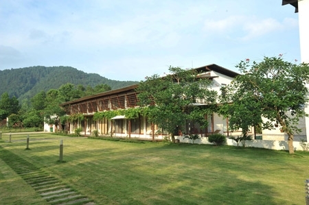 Ca[-]sĩ[-]Mỹ[-]Linh:[-]Đại[-]sứ[-]môi[-]trường[-]lại[-]đi[-]phá[-]hủy[-]môi[-]trường